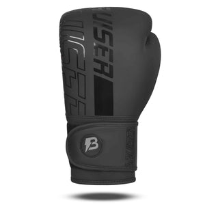 Guantes marca Bruiser color negro. Logo en vertical en el centro. Hecho de polipiel con acolchado absorbente. Imagen frontal.