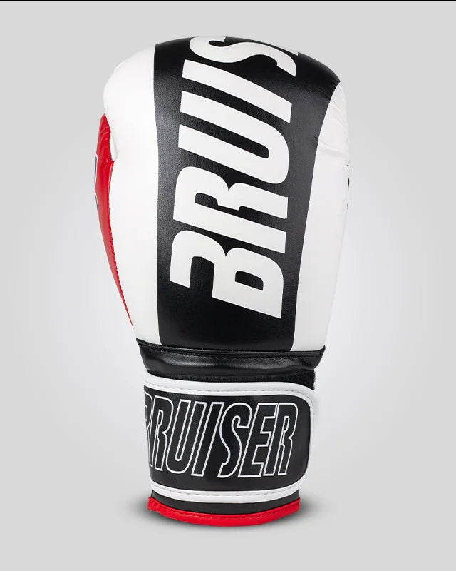 Guantes de boxeo blancos y negros con detalles rojos y logo central. Para muay thai y kick boxing. Imagen frontal.