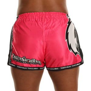 Pantalón corto Tiger para niños color rosa y negro. Logo en la cintura y diseño de tigre en el centro. Parte trasera.