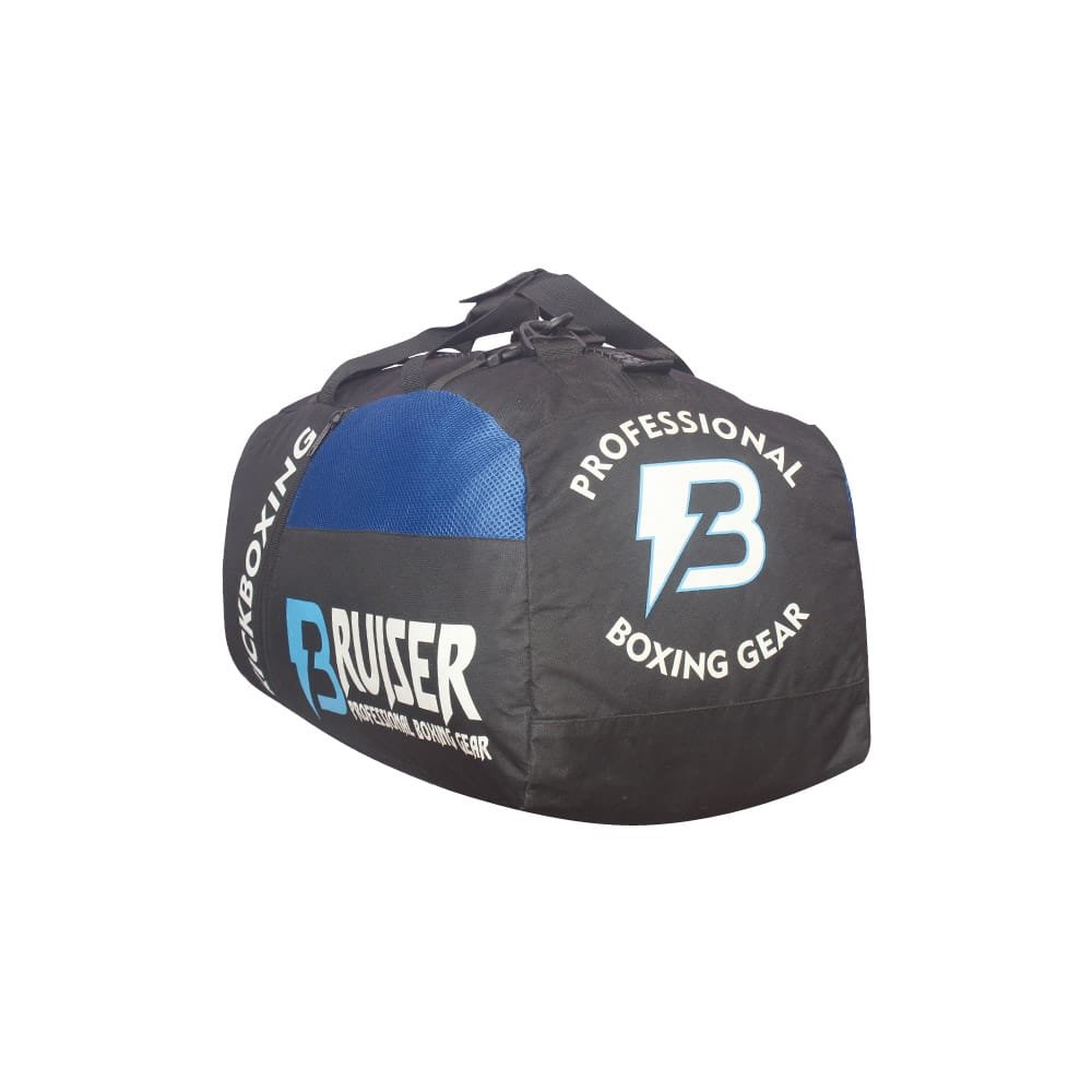Bolsa de deporte Bruiser color negra y azul. Logo en parte frontaly en el lateral en blanco y azul. Cremallera fontal y asas para llevarla en la mano. 