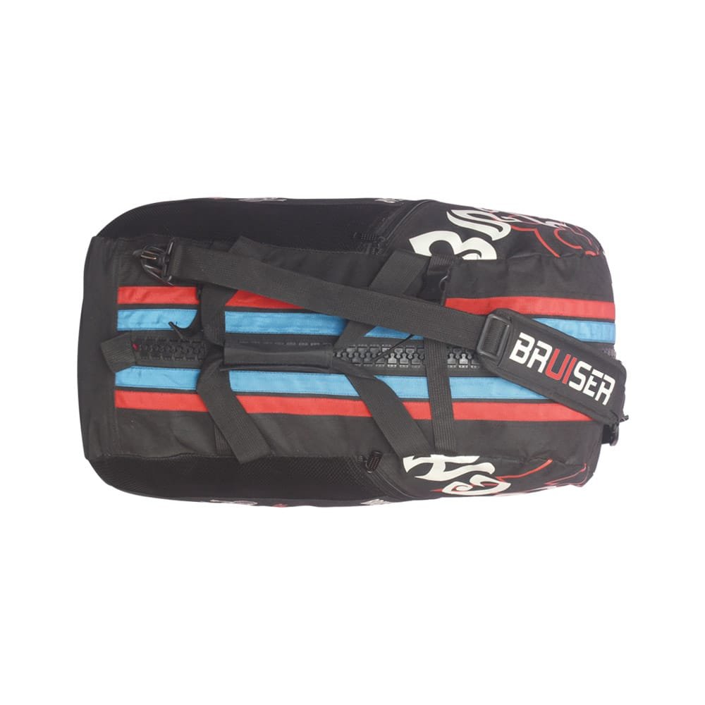 Bolsa de deporte Bruiser de Muay Thai, color negro "Thai Style". Cremalleras y bolsillos de diferentes tamaños. Cremallera principal gruesa con asa cómoda. Parte superior.