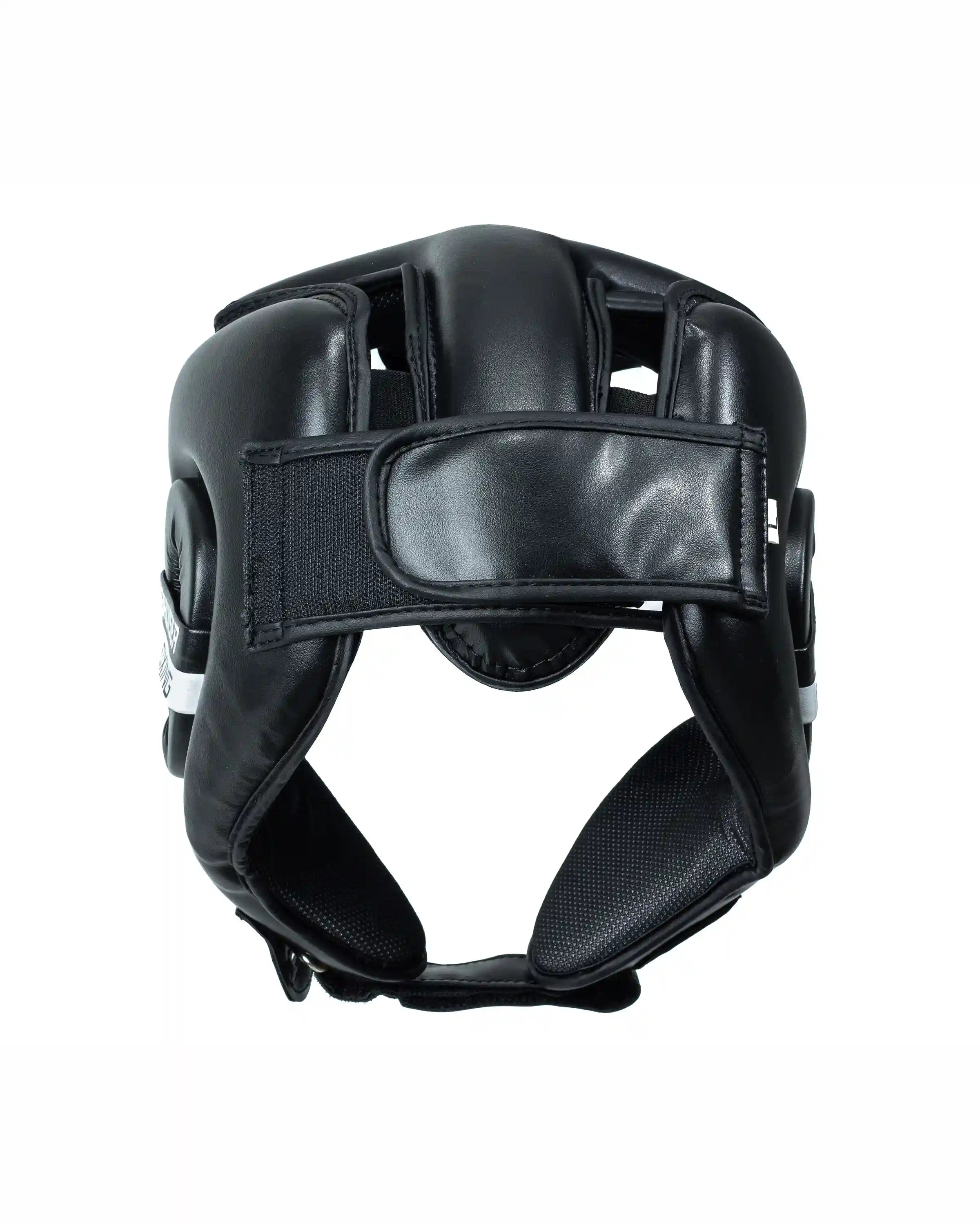 Casco Bruiser color negro con detalles blancos. Logo en el centro de la frente en letras blancas. Rayas blancas en los lados superiores. Hecho de polipiel de alta calidad con acolchado interior denso. Imagen  trasera. 