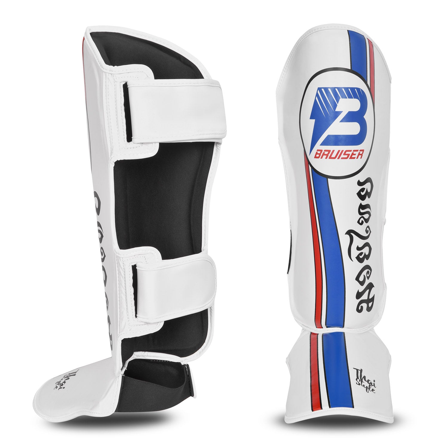Espinilleras de Muay Thai marca Bruiser por delante y por detrás color blanco con detalles azules y rojos. Logo en el centro. Hechas de polipiel con cresta acolchada y protector de pie. Empeine de neopreno y cierre de velcro seguro.  