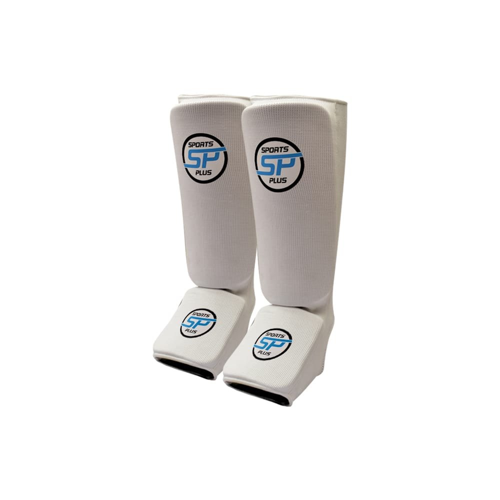 Espinilleras de Tubo para Karate marca Sport Plus color blanco. Logo en el centro. Hecho de tejido tubular con espuma. 