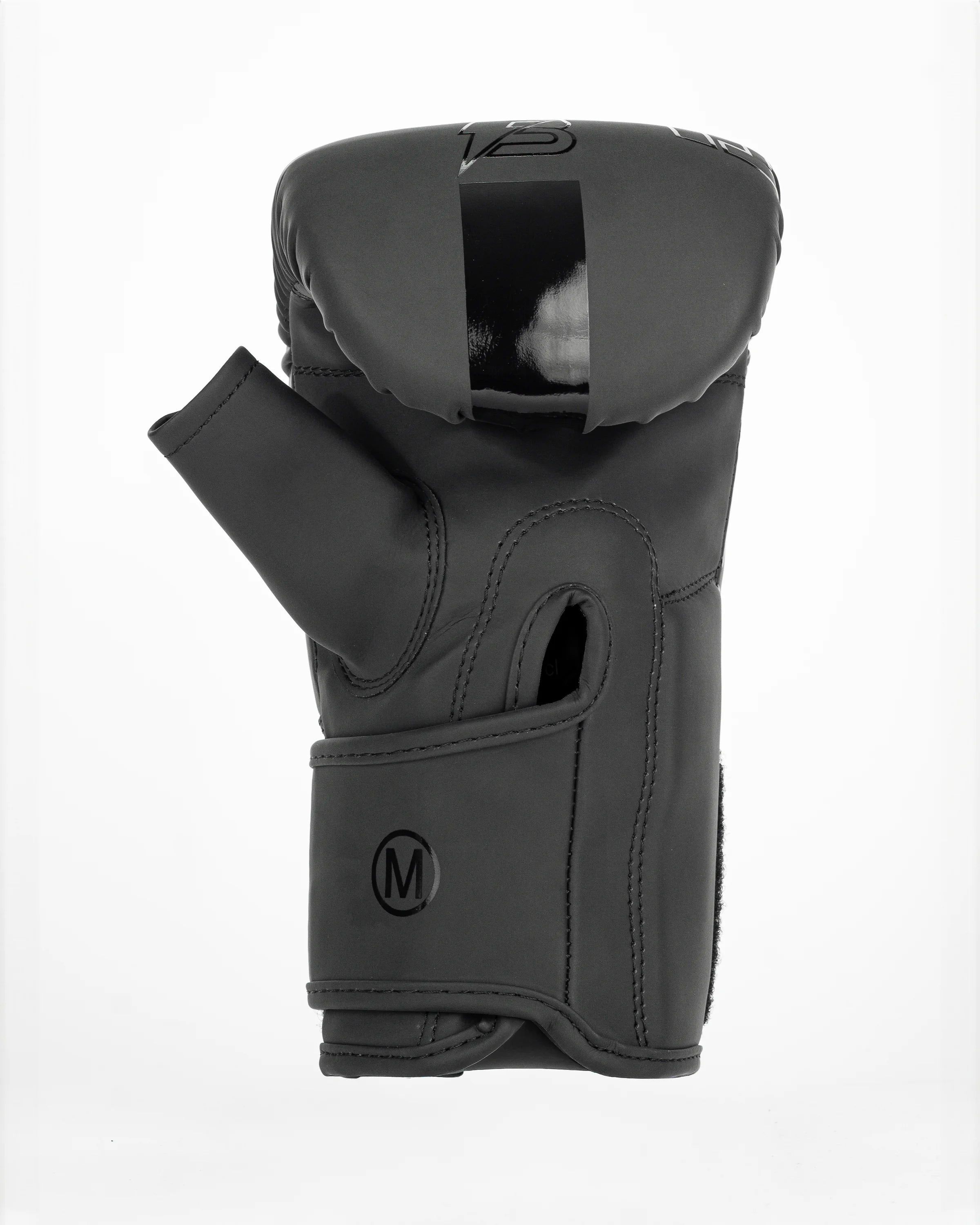 Palma de guantillas Bruiser negras. Hechas de polipiel resistente para entrenamientos frecuentes, golpeo en saco y manoplas. 
