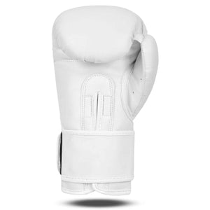 Interior transpirable de los guantes de boxeo para entrenamiento Spirit, confeccionados a mano hasta obtener estos guantes de boxeo blancos.
