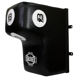 Silueta de pared marca Bruiser color negro con detalles blancos Logo en el centro. Hecha de piel de búfalo con un peso de 15kg. Para gimnasio o uso particular. Perfil izquierdo. 