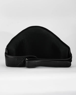 Parte trasera de ventral "TMT" color negro. Hecho con materiales premium y relleno de alta densidad. Ajuste cómodo y natural, velcro reforzado.