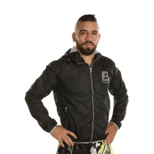 CHAQUETA DE ENTRENAMIENTO BRUISER NEGRO ESTAMPADO
